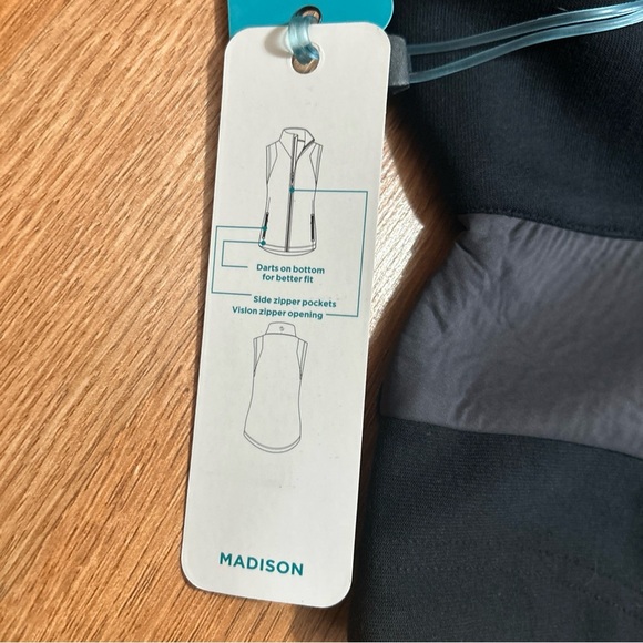 NWT WOMEN'S LEVELWEAR VERVE MADISON VEST, SIZE: XL, COLOR: BLACK/CHARCOAL - Picture 3 of 9